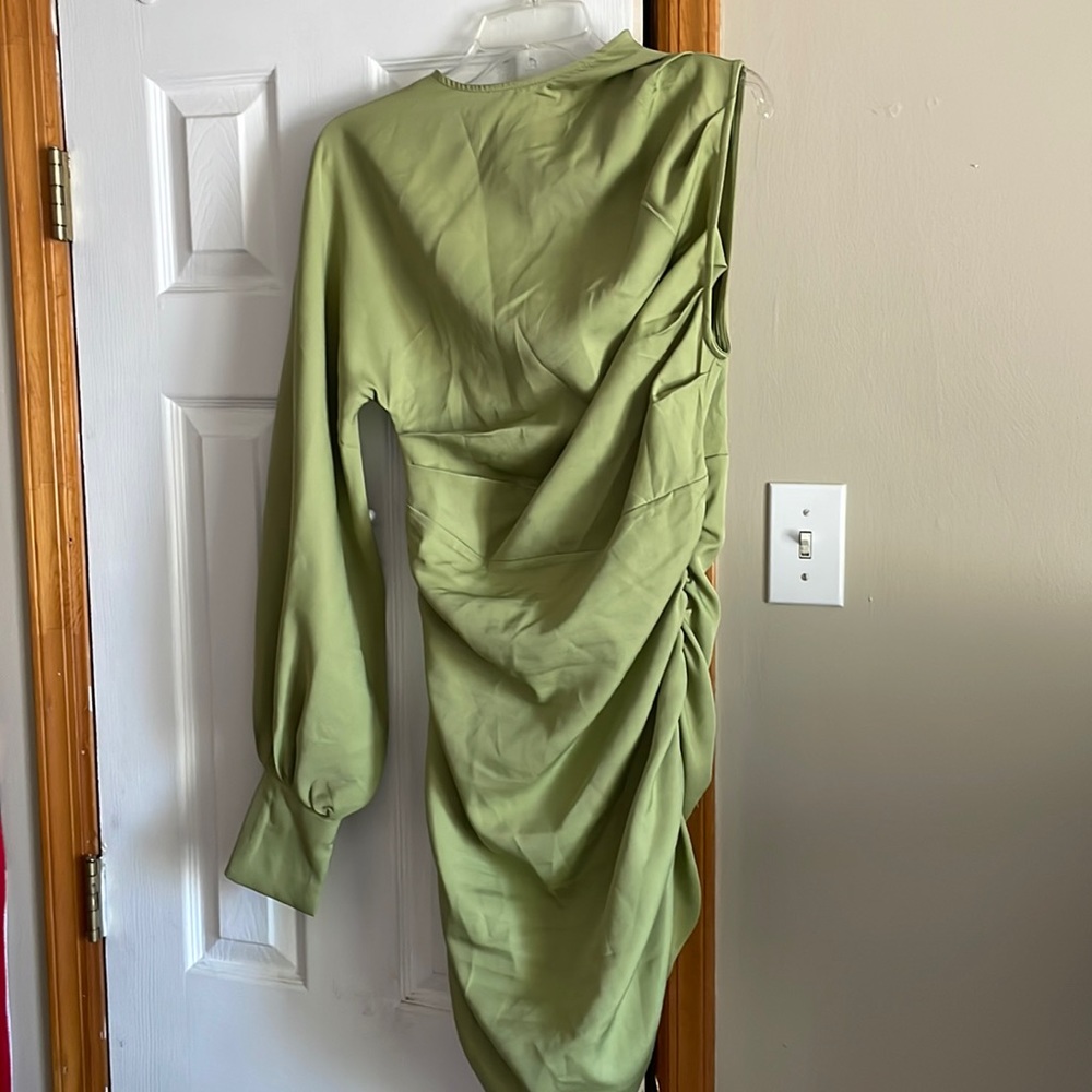 Pretty Little Thing Sage One Shoulder Dress - Picture 2 of 4